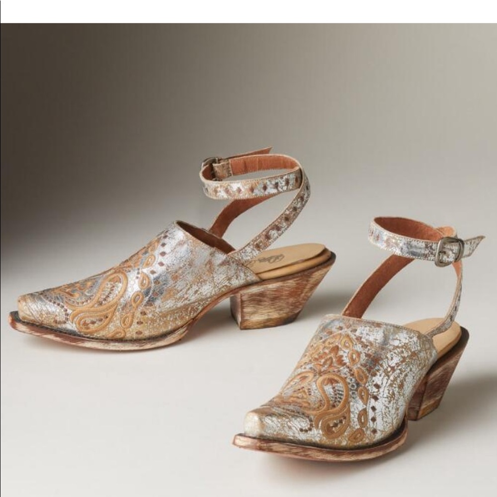 DAN POST
Glimmering Skies Shoes